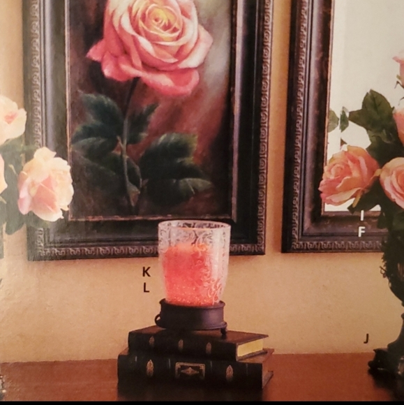 Celebrating home Other - Emma Oh La Lamp